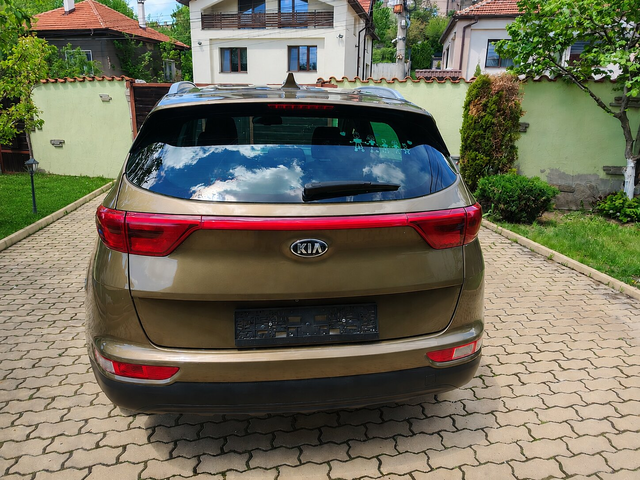 Kia Sportage 1.7CRDI-НАВИГАЦИЯ-КАМЕРА - автомобили, коли, обяви за нови и употребявани 4