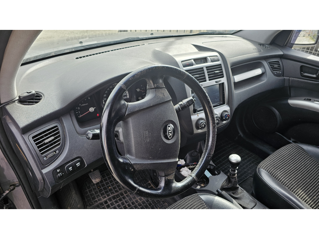 Kia Sportage 2.0 CRDi 140 - автомобили, коли, обяви за нови и употребявани 6
