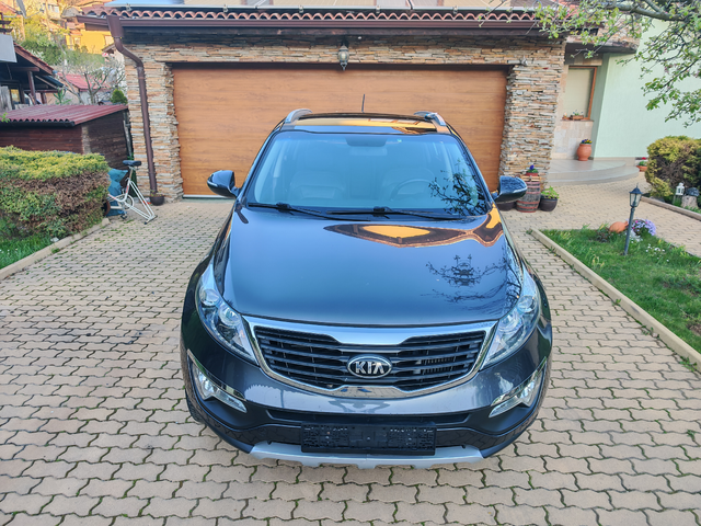 Kia Sportage 2.0CRDI-4x4-КОЖА-НАВИГАЦИЯ-dljf;djru - автомобили, коли, обяви за нови и употребявани 1