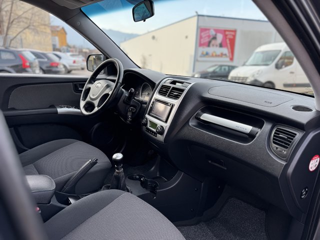 Kia Sportage 2.0CRDI Face Lift NAVI - автомобили, коли, обяви за нови и употребявани 13