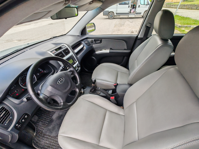 Kia Sportage 2.0i 4x4 LPG BRC - автомобили, коли, обяви за нови и употребявани 8