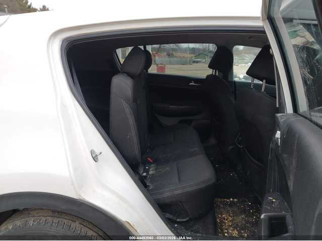 Kia Sportage 2.4L I-4 DI, DOHC, VVT, 181HP Front Wheel Drive - автомобили, коли, обяви за нови и употребявани 7