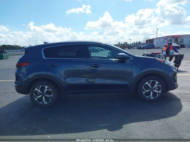 Kia Sportage 2.4L I-4 DI, DOHC, VVT, 181HP Front Wheel Drive - автомобили, коли, обяви за нови и употребявани 12
