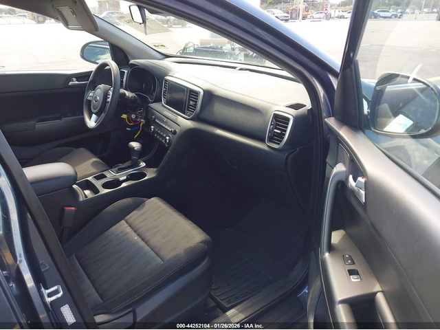 Kia Sportage 2.4L I-4 DI, DOHC, VVT, 181HP Front Wheel Drive - автомобили, коли, обяви за нови и употребявани 4