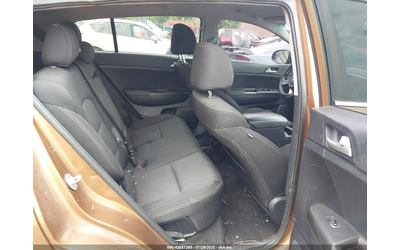 Kia Sportage 2.4L I-4 DI, DOHC, VVT, 181HP Front Wheel Drive - автомобили, коли, обяви за нови и употребявани 7