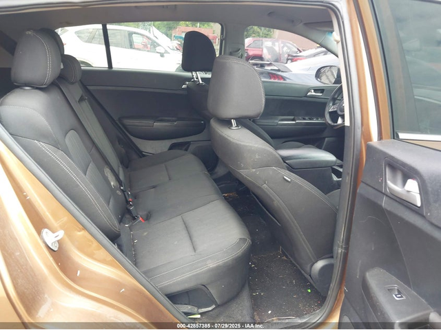 Kia Sportage 2.4L I-4 DI, DOHC, VVT, 181HP Front Wheel Drive - автомобили, коли, обяви за нови и употребявани 7