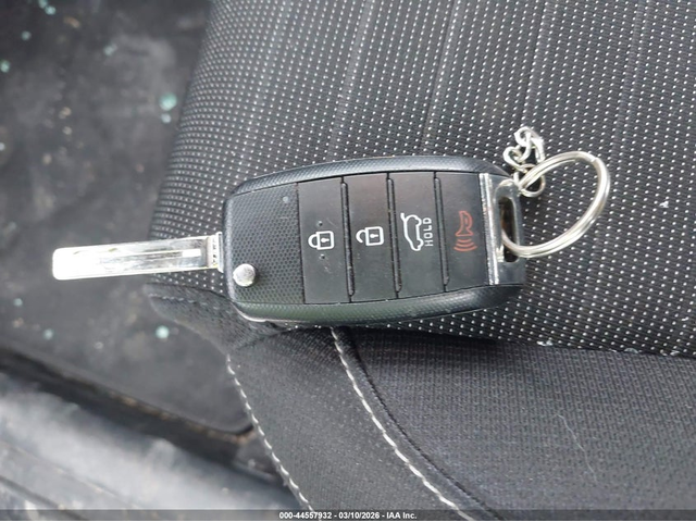 Kia Sportage 2.4L I-4 DI, DOHC, VVT, 181HP Front Wheel Drive - автомобили, коли, обяви за нови и употребявани 10