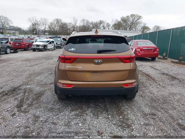 Kia Sportage 2.4L I-4 DI, DOHC, VVT, 181HP Front Wheel Drive - автомобили, коли, обяви за нови и употребявани 15