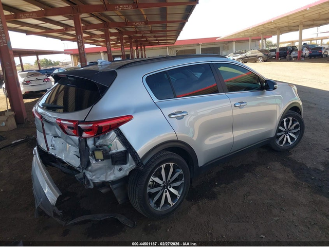 Kia Sportage 2.4L I-4 DI, DOHC, VVT, 181HP Front Wheel Drive - автомобили, коли, обяви за нови и употребявани 3