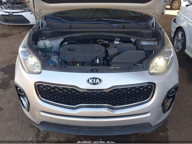Kia Sportage 2.4L I-4 DI, DOHC, VVT, 181HP Front Wheel Drive - автомобили, коли, обяви за нови и употребявани 9