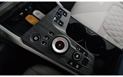 Kia Sportage - автомобили, коли, обяви за нови и употребявани 8