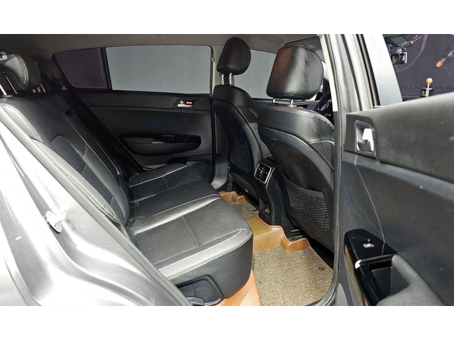 Kia Sportage Diesel 2WD Noblesse  * НАЙ-ДОБРА ЦЕНА В БЪЛГАРИЯ* - автомобили, коли, обяви за нови и употребявани 10