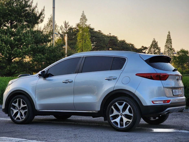 Kia Sportage Diesel 2WD Noblesse  * НАЙ-ДОБРА ЦЕНА В БЪЛГАРИЯ* - автомобили, коли, обяви за нови и употребявани 4