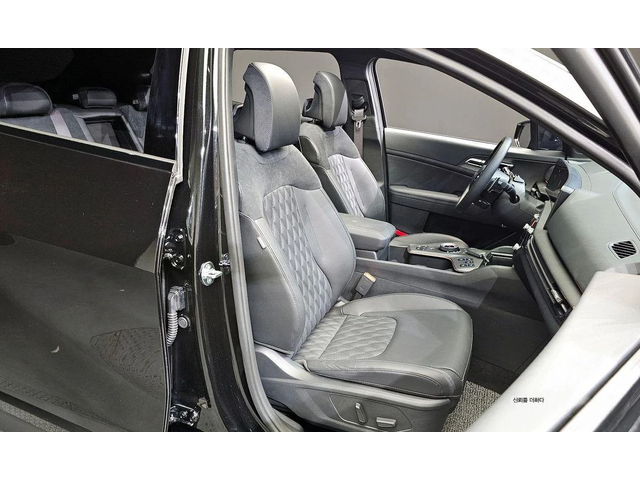 Kia Sportage Gasoline 1.6 Turbo 2WD Signature X Line - автомобили, коли, обяви за нови и употребявани 11