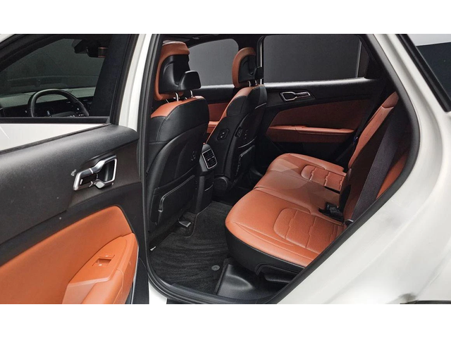 Kia Sportage Gasoline 1.6 Turbo 2WD Signature - автомобили, коли, обяви за нови и употребявани 11