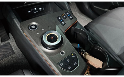 Kia Sportage Gasoline 1.6 Turbo 2WD Signature - автомобили, коли, обяви за нови и употребявани 8