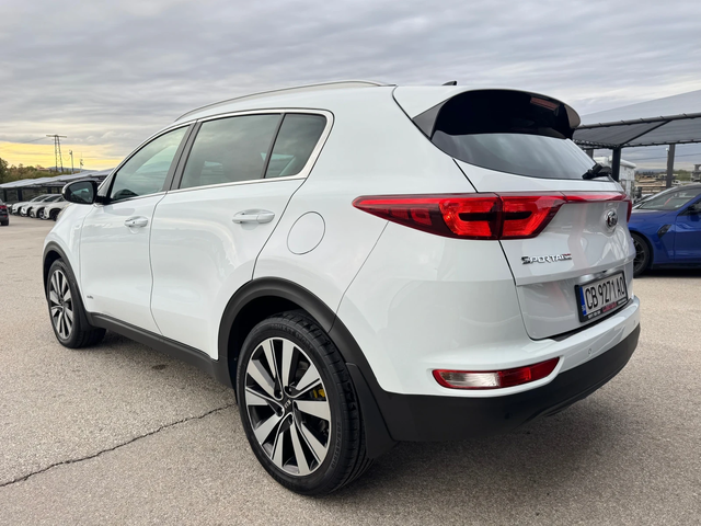 Kia Sportage 2.0CRDI-AUT-4x4-ПАНОРАМА-ПОДГРЕВ-KEYLESS-FULL FULL - автомобили, коли, обяви за нови и употребявани 2