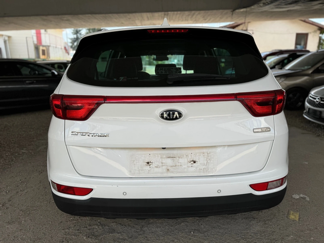 Kia Sportage 1.7CRDI-AUTO-NAVI - автомобили, коли, обяви за нови и употребявани 7