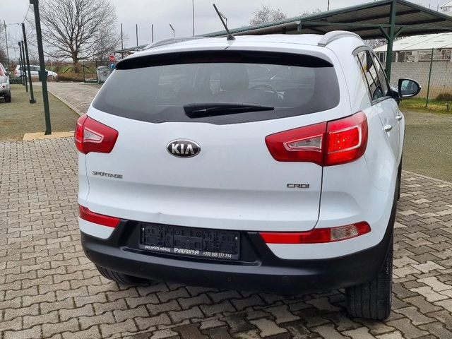 Kia Sportage 1.7 диз.115к.с. - автомобили, коли, обяви за нови и употребявани 7