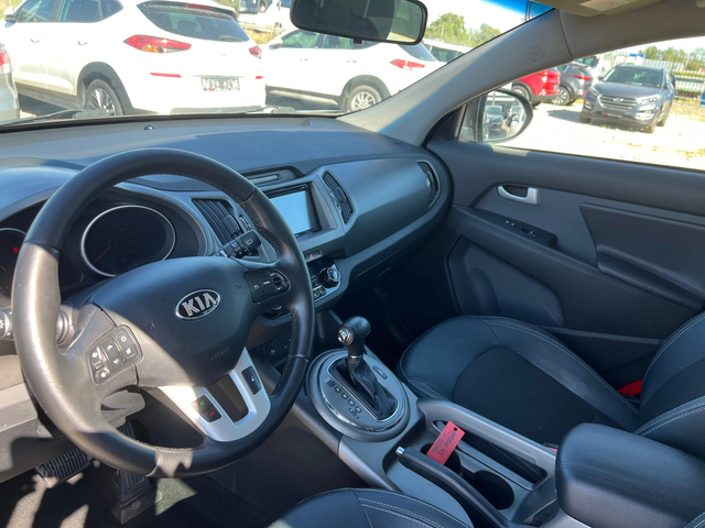 Kia Sportage 2.0 CRDI 4X4 - автомобили, коли, обяви за нови и употребявани 10