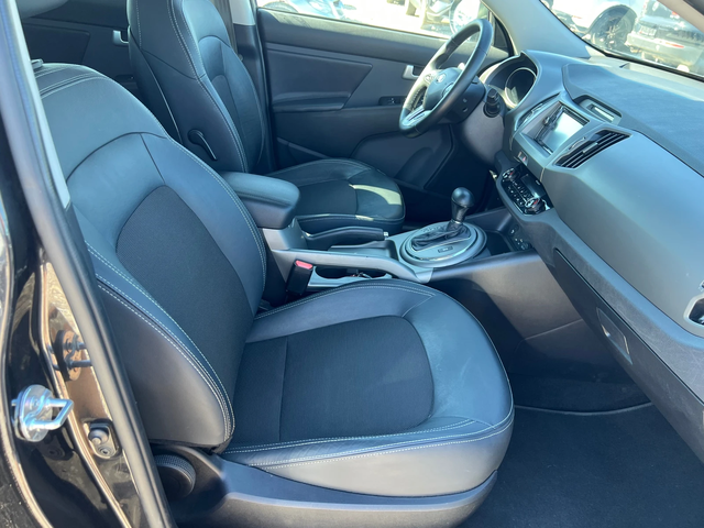 Kia Sportage 2.0 CRDI 4X4 - автомобили, коли, обяви за нови и употребявани 11