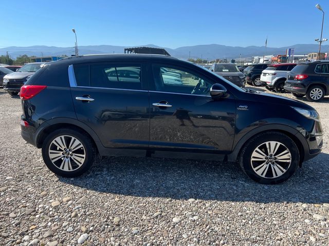 Kia Sportage 2.0 CRDI 4X4 - автомобили, коли, обяви за нови и употребявани 3