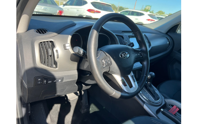 Kia Sportage 2.0 CRDI 4X4 - автомобили, коли, обяви за нови и употребявани 9