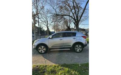 Kia Sportage - автомобили, коли, обяви за нови и употребявани 12