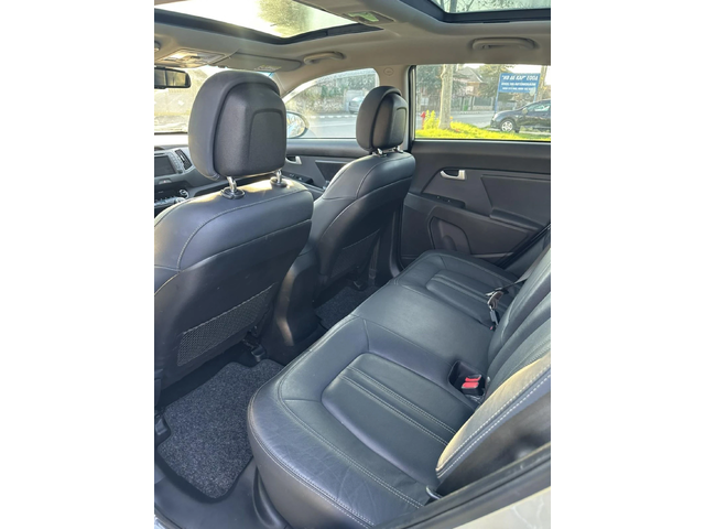 Kia Sportage - автомобили, коли, обяви за нови и употребявани 8
