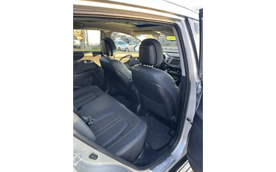 Kia Sportage - автомобили, коли, обяви за нови и употребявани 9