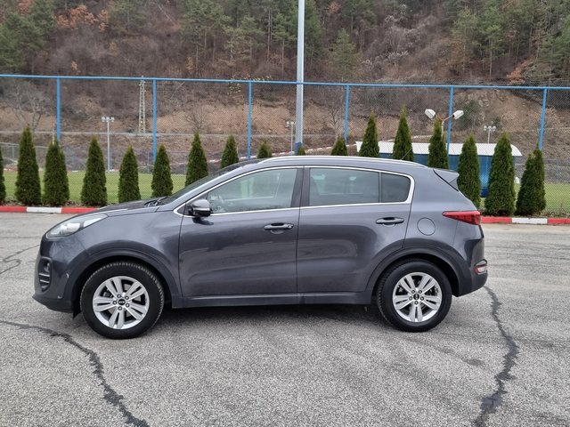 Kia Sportage 1.7 Faceleft//Euro-6B - автомобили, коли, обяви за нови и употребявани 3