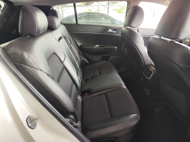 Kia Sportage 2.0* CAMERA* 4x4* LEDD* LIZING - автомобили, коли, обяви за нови и употребявани 6