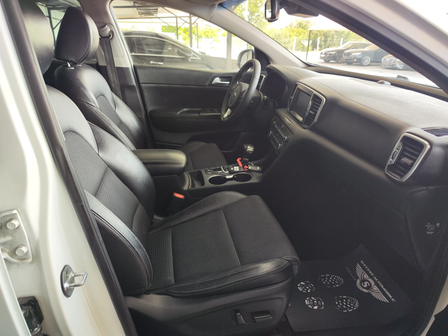 Kia Sportage 2.0* CAMERA* 4x4* LEDD* LIZING - автомобили, коли, обяви за нови и употребявани 7