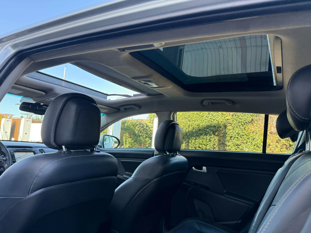 Kia Sportage 2.0CRDI ЗА ТЪРГОВЦИ - автомобили, коли, обяви за нови и употребявани 13