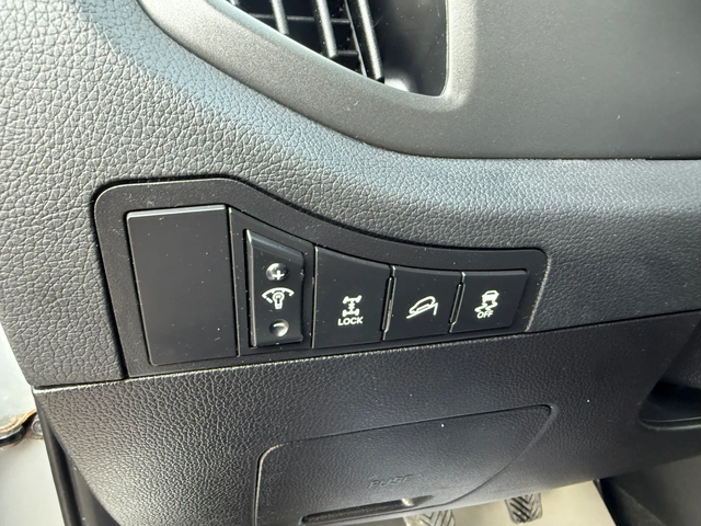 Kia Sportage 2.0 CRDI 4WD PREMIUM FULL - автомобили, коли, обяви за нови и употребявани 11