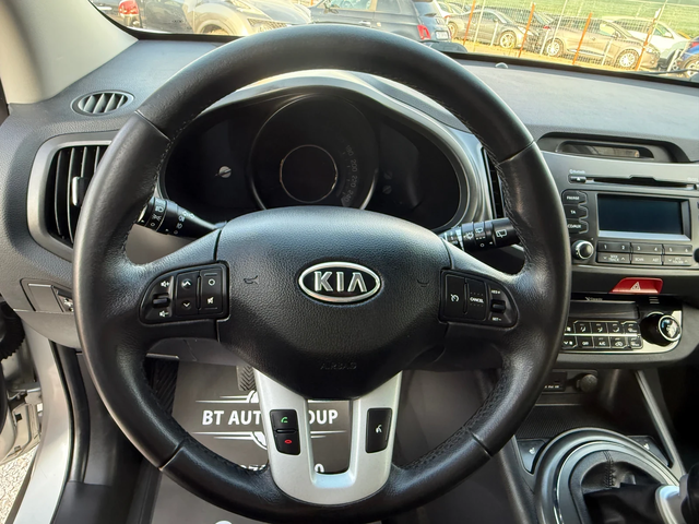 Kia Sportage 2.0 CRDI 4WD PREMIUM FULL - автомобили, коли, обяви за нови и употребявани 12