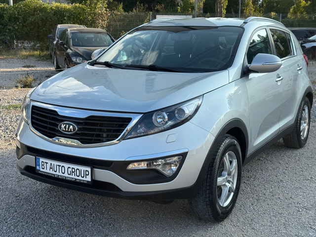 Kia Sportage 2.0 CRDI 4WD PREMIUM FULL - автомобили, коли, обяви за нови и употребявани 1
