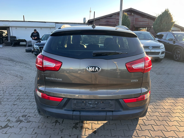 Kia Sportage 2.0CRDI 4WD AVTOMAT/NAVI/KOJA EURO 5 - автомобили, коли, обяви за нови и употребявани 6