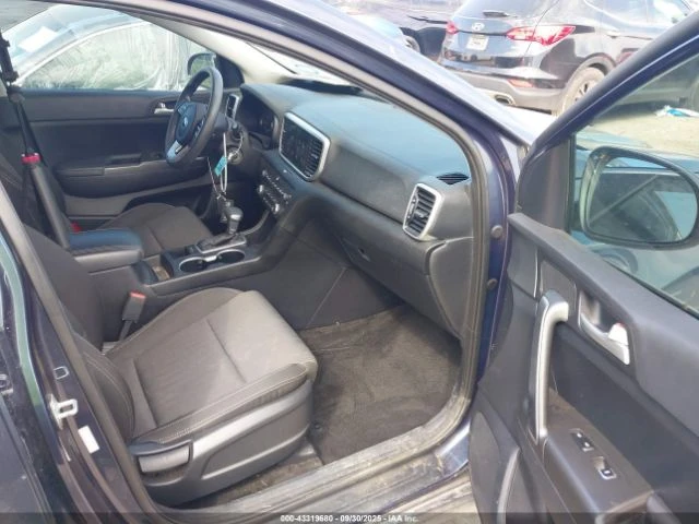 Kia Sportage ПОДГРЕВ* КАМЕРА* - автомобили, коли, обяви за нови и употребявани 4