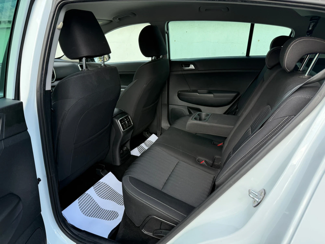 Kia Sportage 1.6GDI ГАЗОВ ИНЖЕКЦИОН - автомобили, коли, обяви за нови и употребявани 14