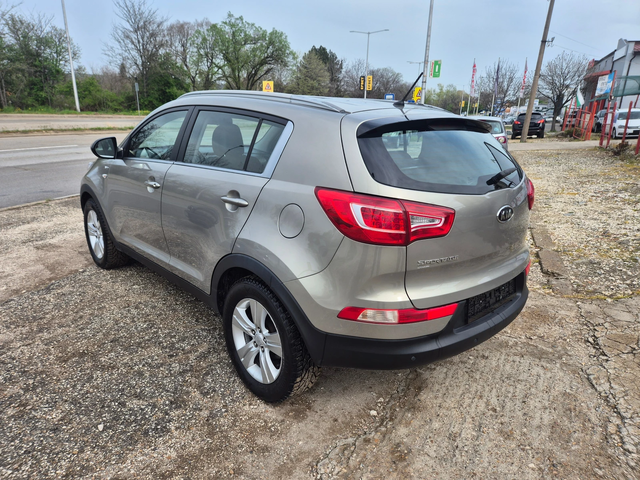 Kia Sportage 2.0 CRDI, 4x4 - автомобили, коли, обяви за нови и употребявани 5