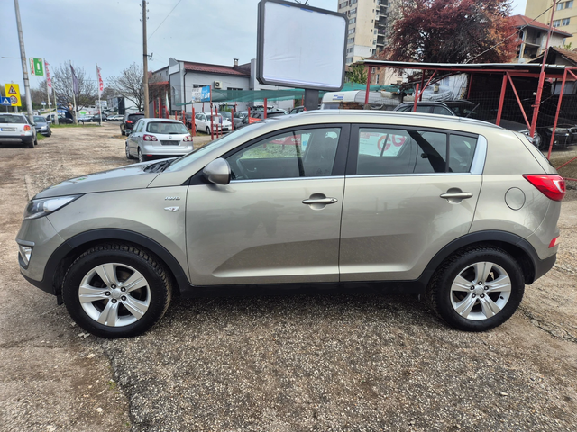 Kia Sportage 2.0 CRDI, 4x4 - автомобили, коли, обяви за нови и употребявани 6