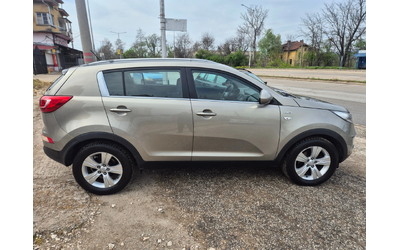 Kia Sportage 2.0 CRDI, 4x4 - автомобили, коли, обяви за нови и употребявани 7