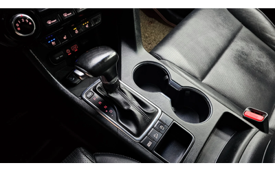 Kia Sportage 2.0 2WD NOBLESSE autogeorge.com - автомобили, коли, обяви за нови и употребявани 8