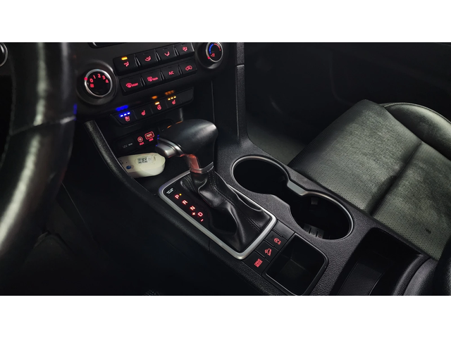 Kia Sportage 2.0 2WD PRESTIGE autogeorge.com - автомобили, коли, обяви за нови и употребявани 7