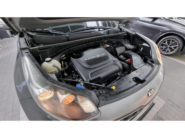 Kia Sportage 2.0 2WD PRESTIGE autogeorge.com - автомобили, коли, обяви за нови и употребявани 5