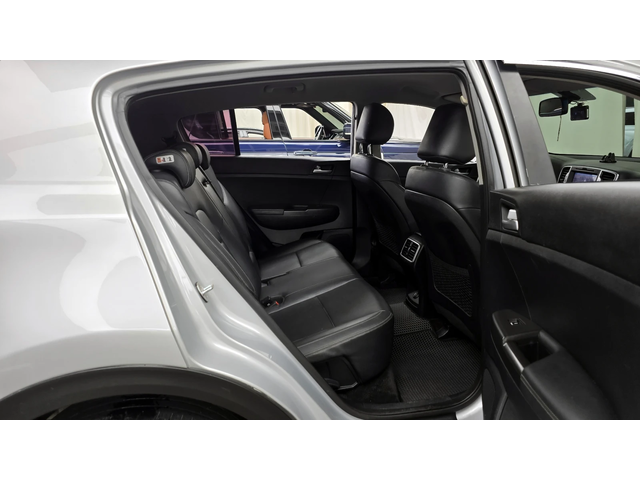 Kia Sportage 2.0 2WD PRESTIGE autogeorge.com - автомобили, коли, обяви за нови и употребявани 11