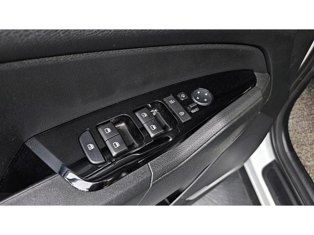 Kia Sportage 2.0LPG 2WD PRESTIGE autogeorge.com - автомобили, коли, обяви за нови и употребявани 9