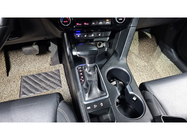 Kia Sportage 2.0 2WD NOBLESSE autogeorge.com - автомобили, коли, обяви за нови и употребявани 7