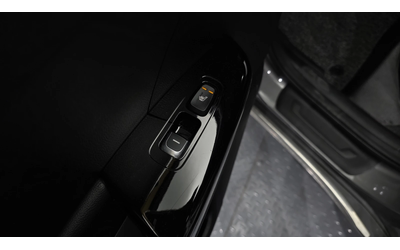 Kia Sportage 2.0 2WD NOBLESSE PLUS autogeorge.com - автомобили, коли, обяви за нови и употребявани 16